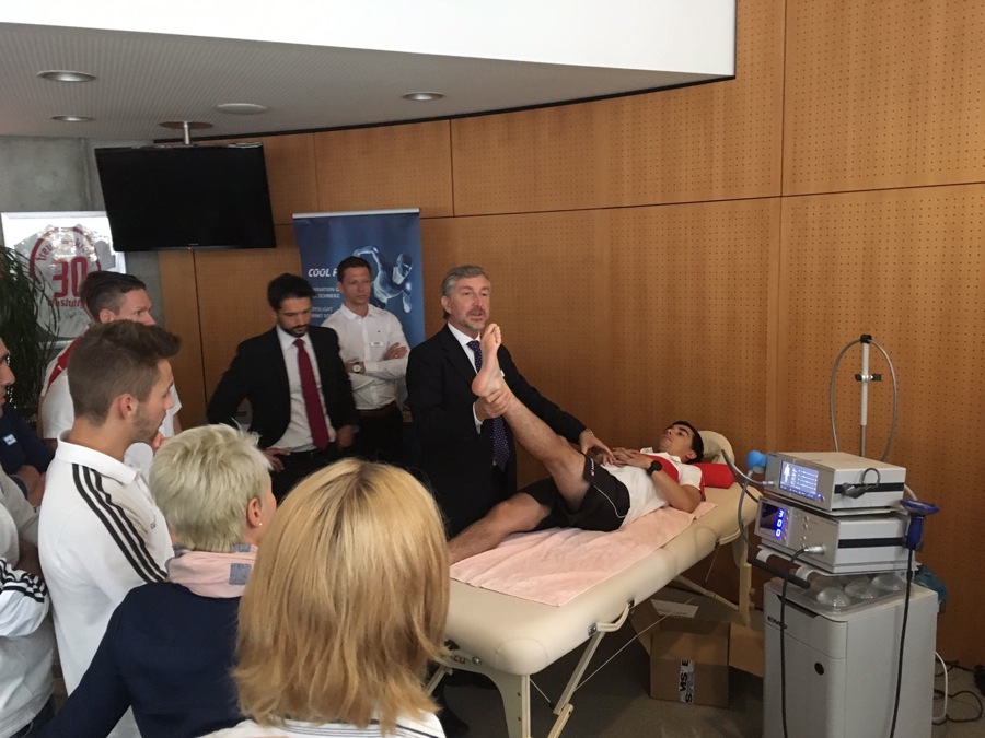 Dottore Paolo Manetti (AC Florenz) und Udo Buchholzer (VfB Reha-Welt) leiteten den ersten Workshop