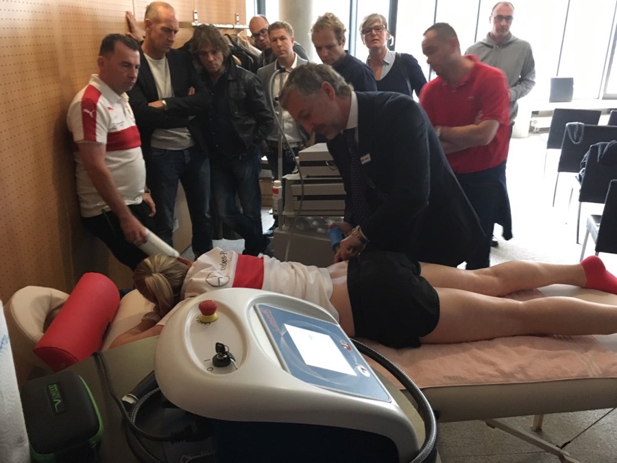 Dottore Paolo Manetti (AC Florenz) und Udo Buchholzer (VfB Reha-Welt) leiteten den ersten Workshop